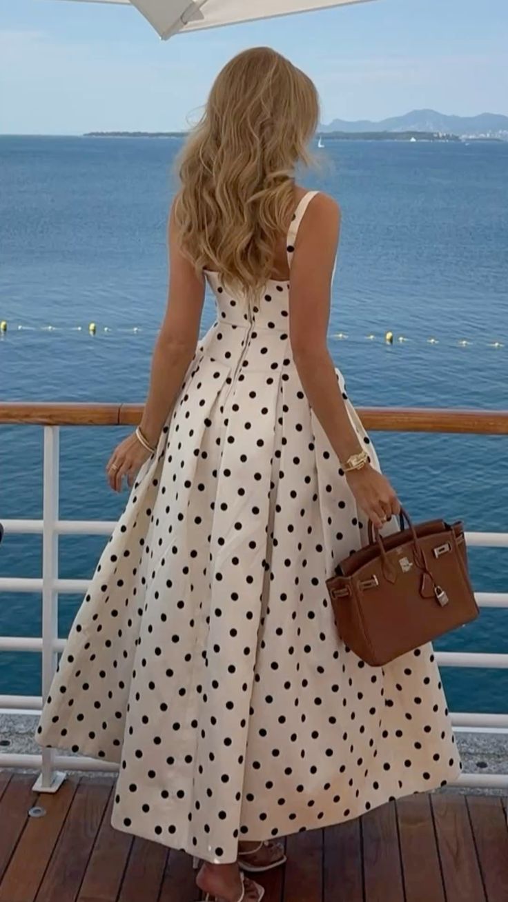 Vestito a Pois Bianchi e Neri